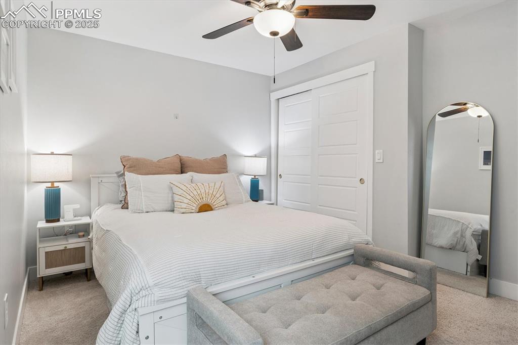 Image 42 of 50: Bedroom