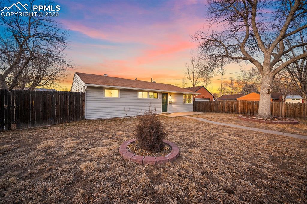 Image 24 of 29: Back of Structure