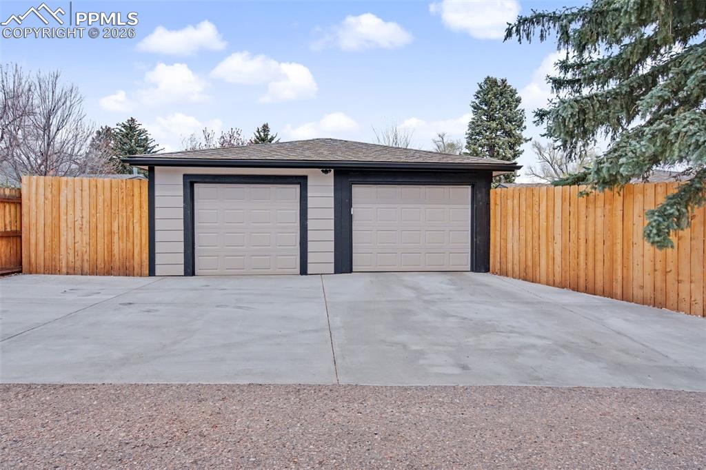 Image 45 of 47: No Description Available