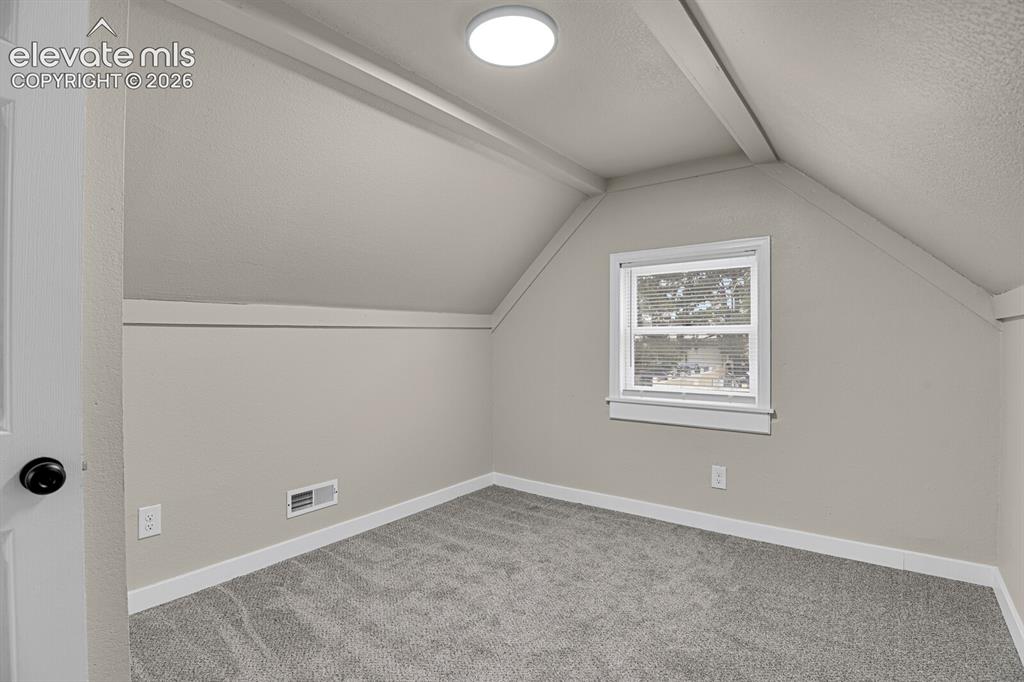 Image 31 of 41: Bonus Room