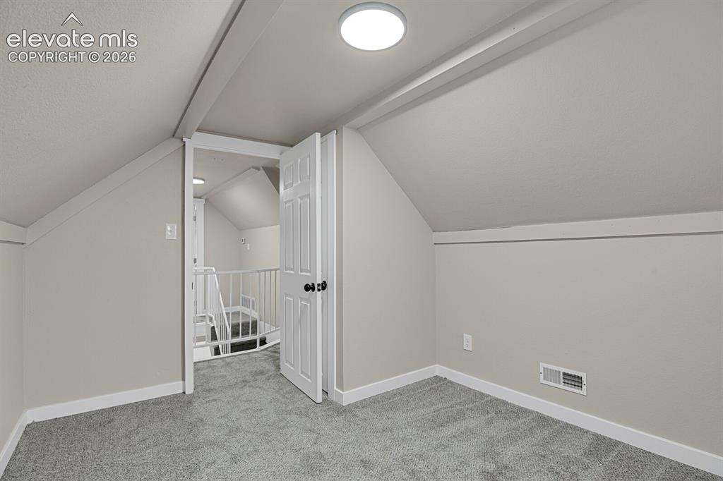 Image 32 of 41: Bonus Room