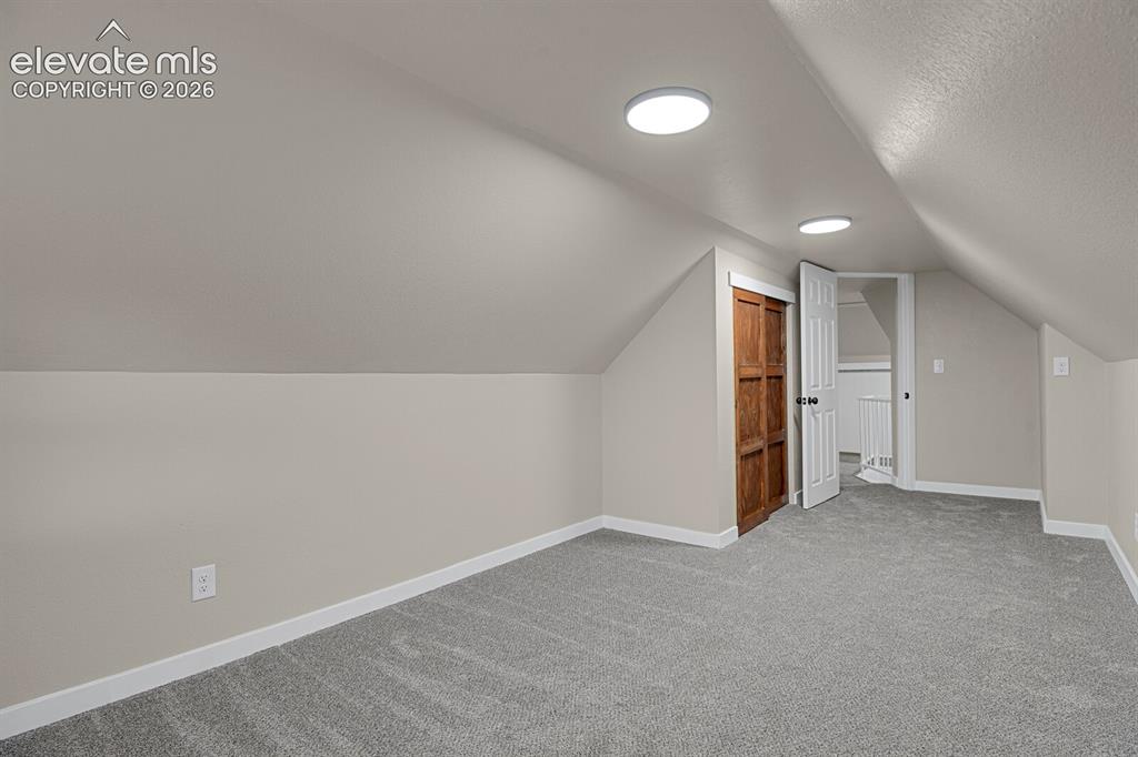 Image 34 of 41: Bonus Room