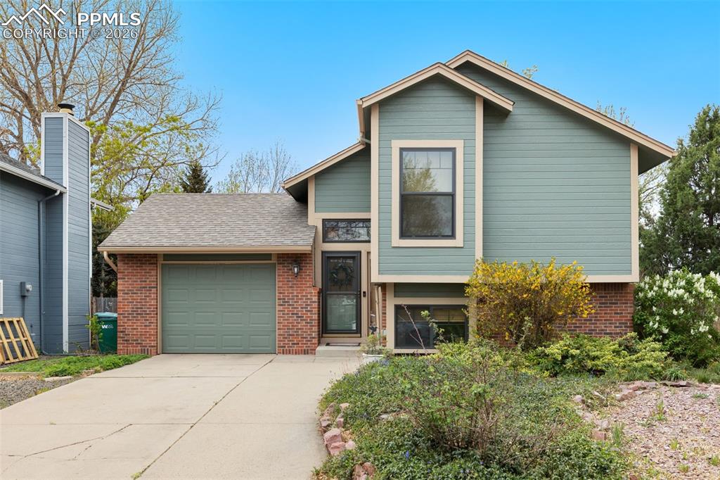 Image 1 of 34: Front of Structure