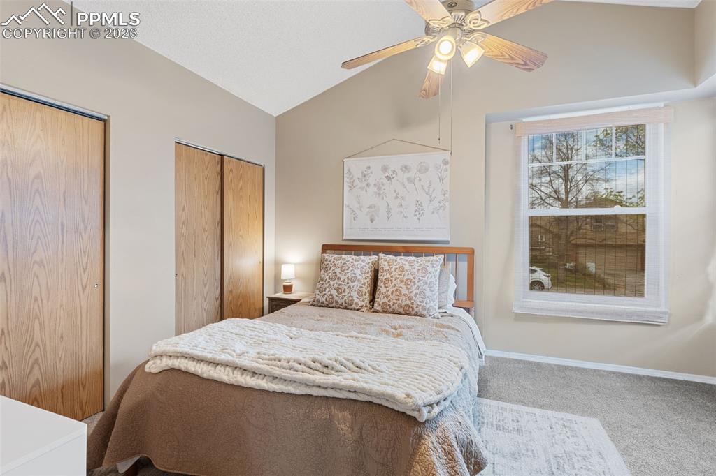 Image 17 of 34: Bedroom