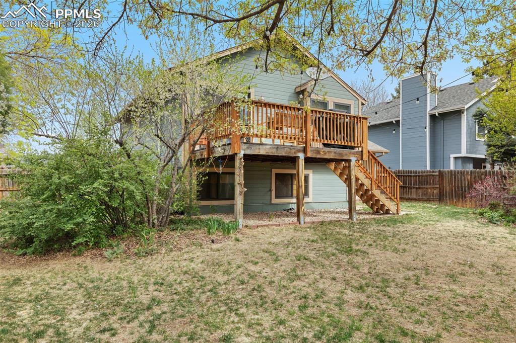 Image 33 of 34: Back of Structure