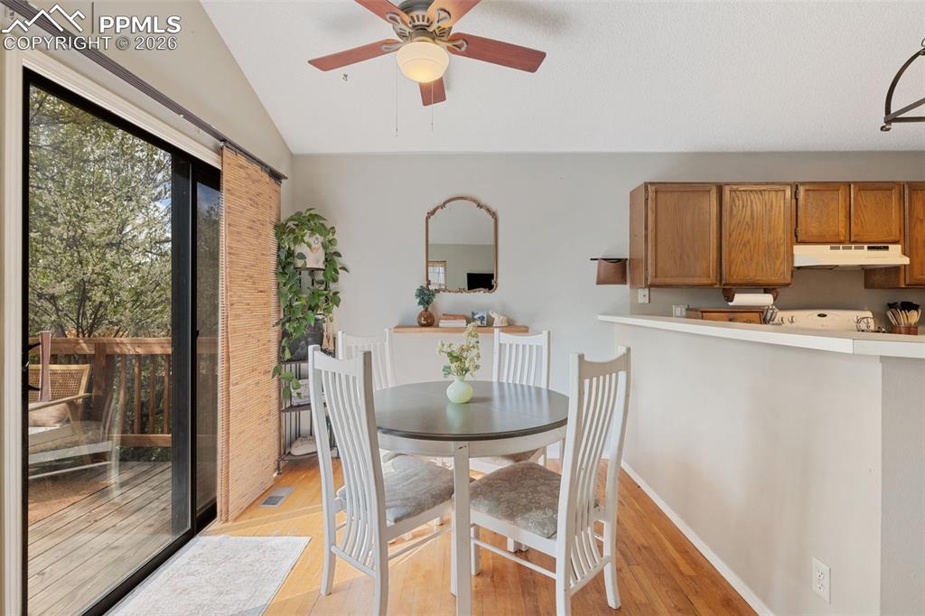 Image 8 of 34: Dining Area