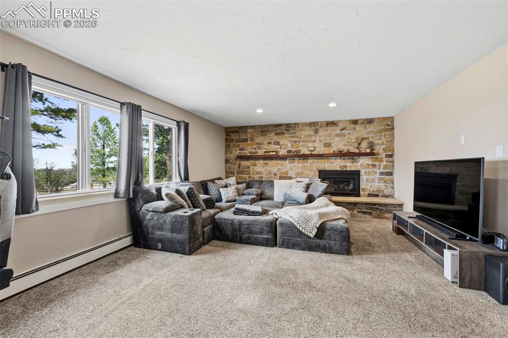 Image 17 of 47: Living Room