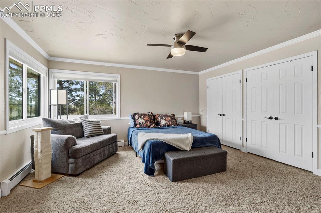 Image 21 of 47: Bedroom