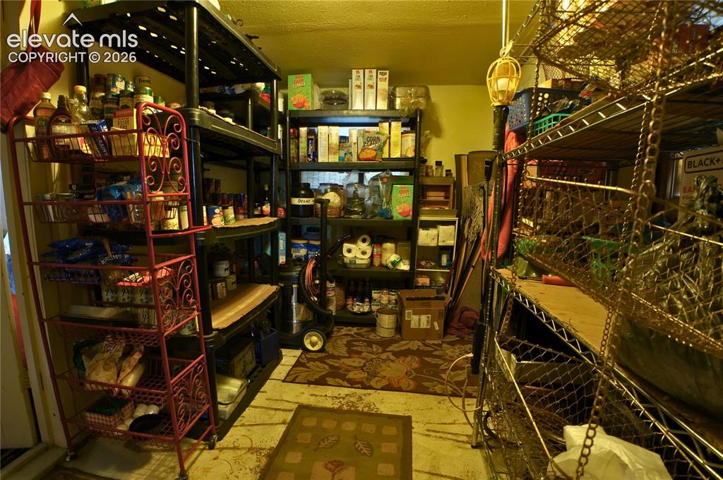 Image 28 of 48: Pantry