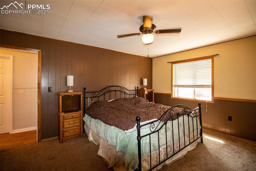 Image 12 of 29: Bedroom