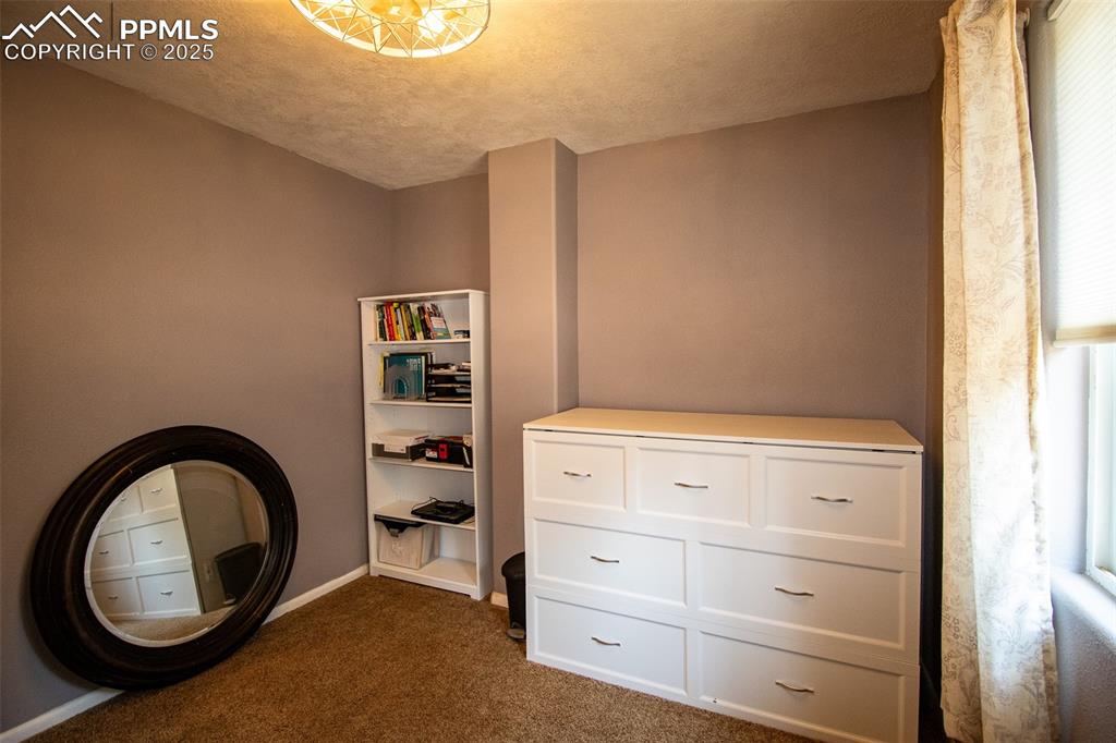 Image 18 of 29: Bedroom