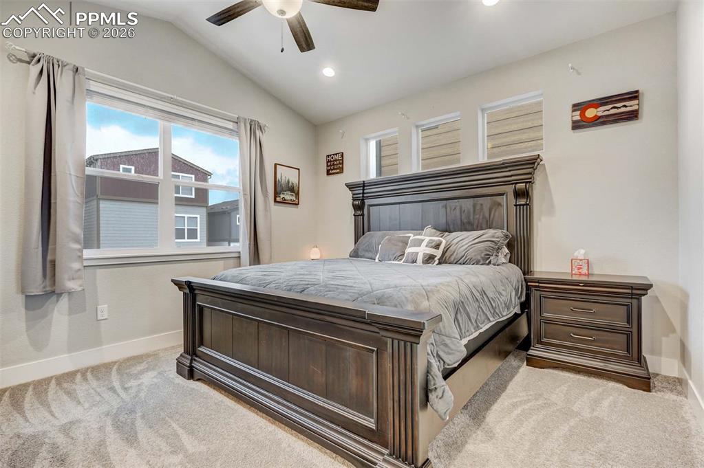 Image 18 of 36: Bedroom