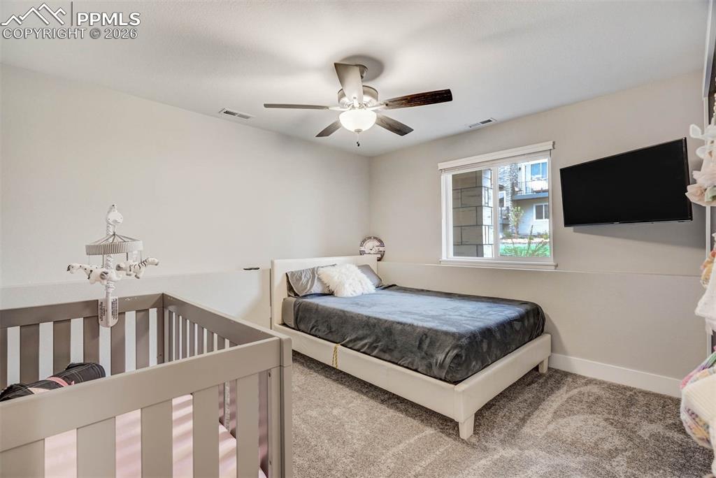 Image 28 of 36: Bedroom