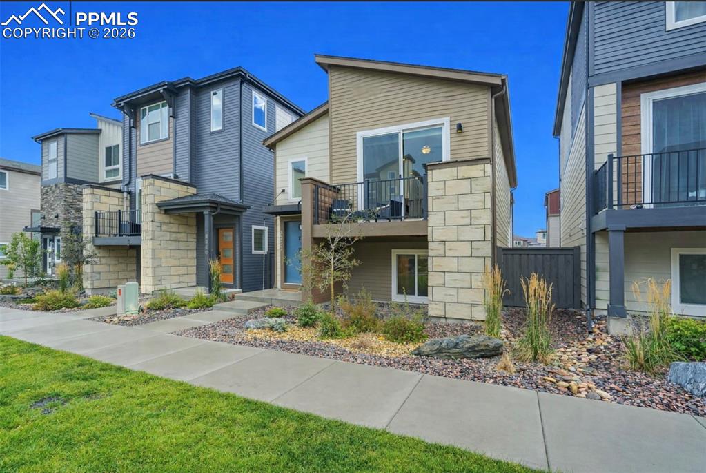 Image 3 of 36: Front of Structure