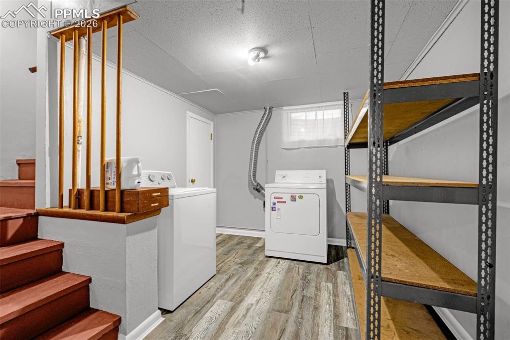 Image 36 of 43: Laundry