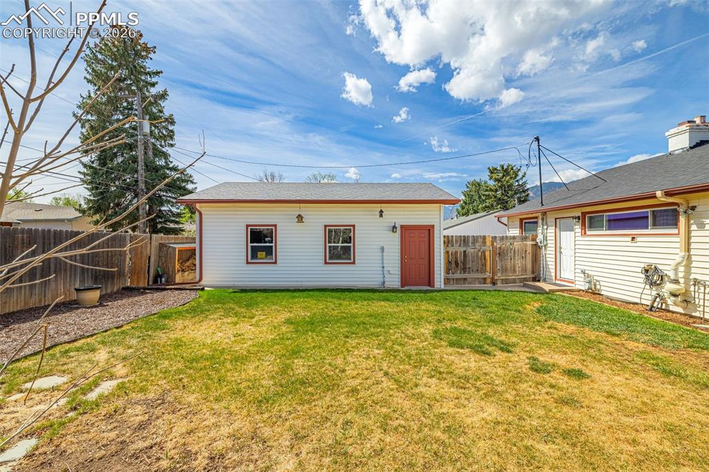 Image 8 of 43: Back of Structure