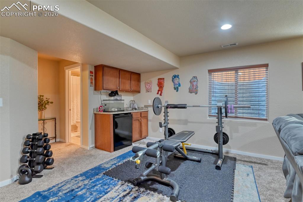 Image 26 of 32: Exercise Room