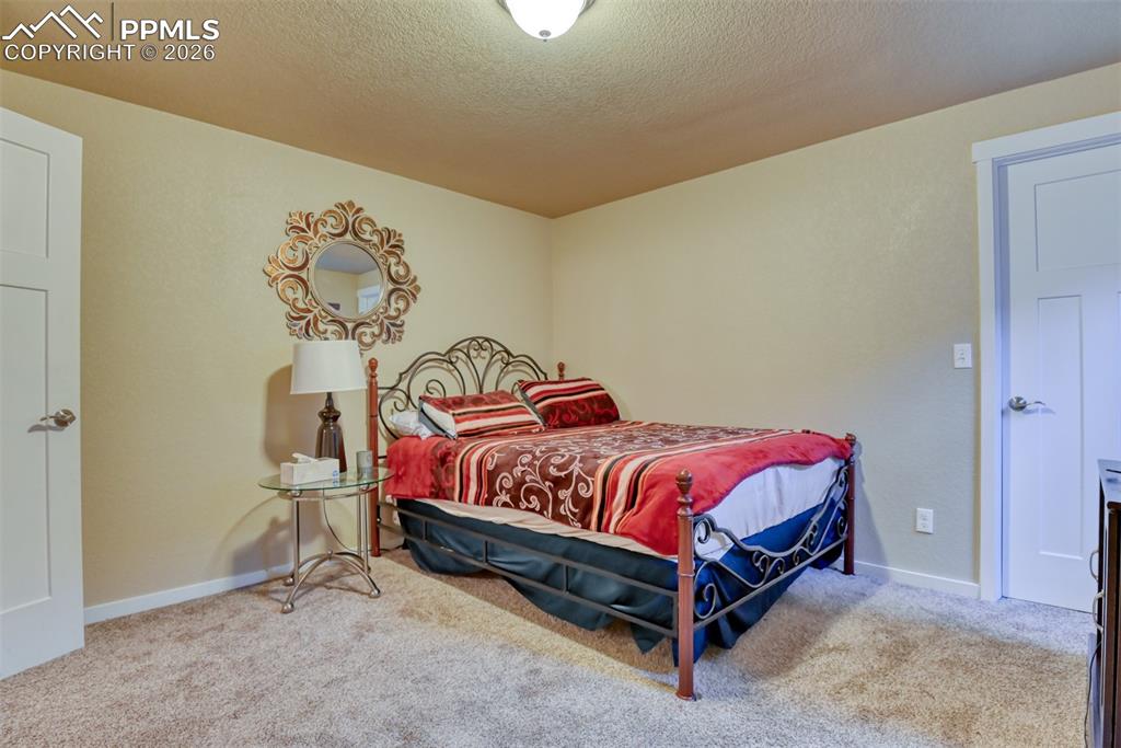 Image 28 of 32: Bedroom