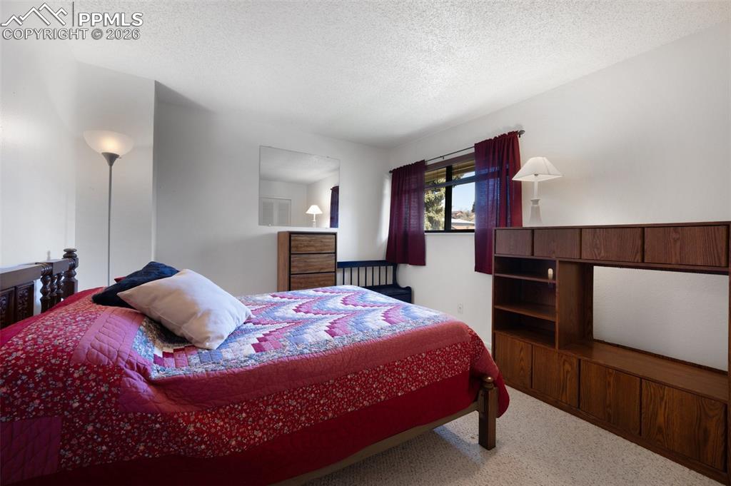 Image 23 of 45: Bedroom