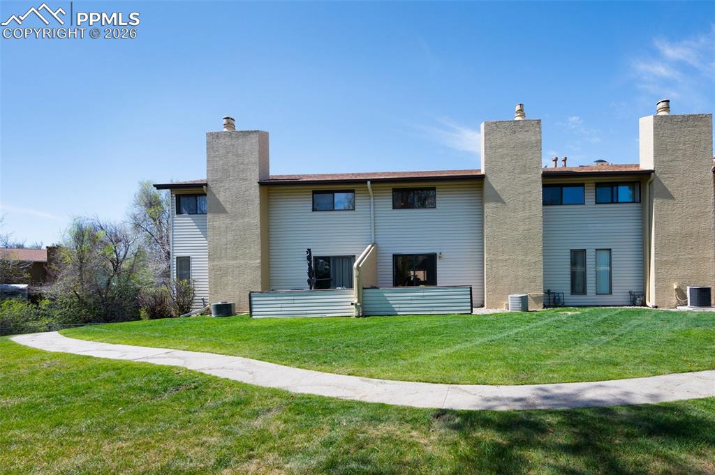 Image 30 of 45: Back of Structure