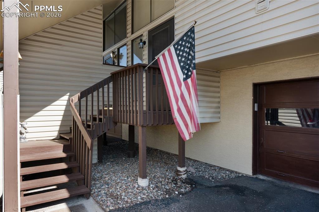 Image 4 of 45: Entry