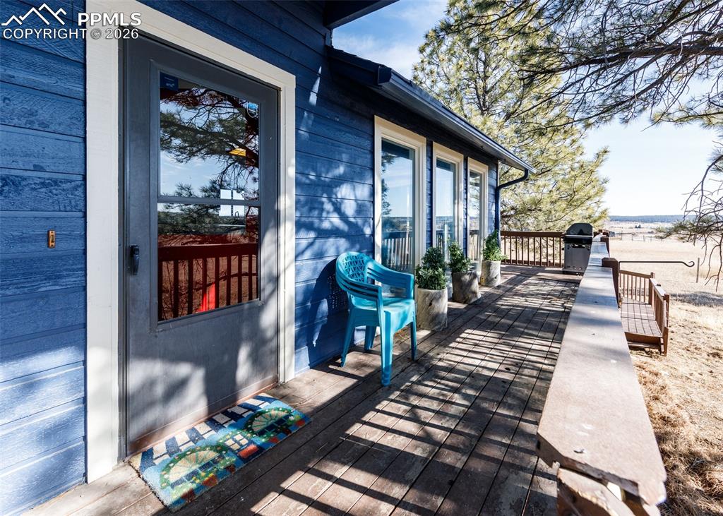 Image 30 of 49: Deck