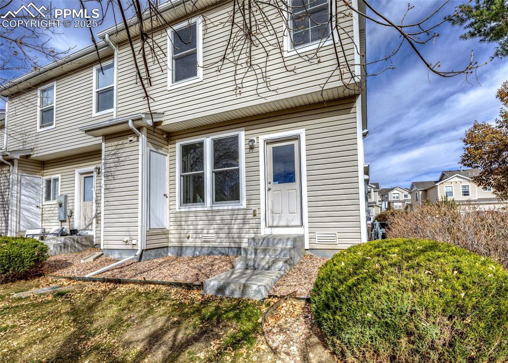 Image 42 of 46: Back of Structure