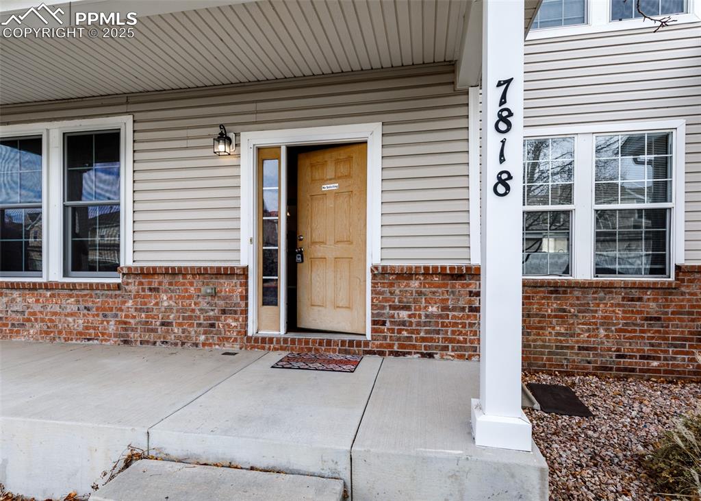 Image 5 of 46: Entry