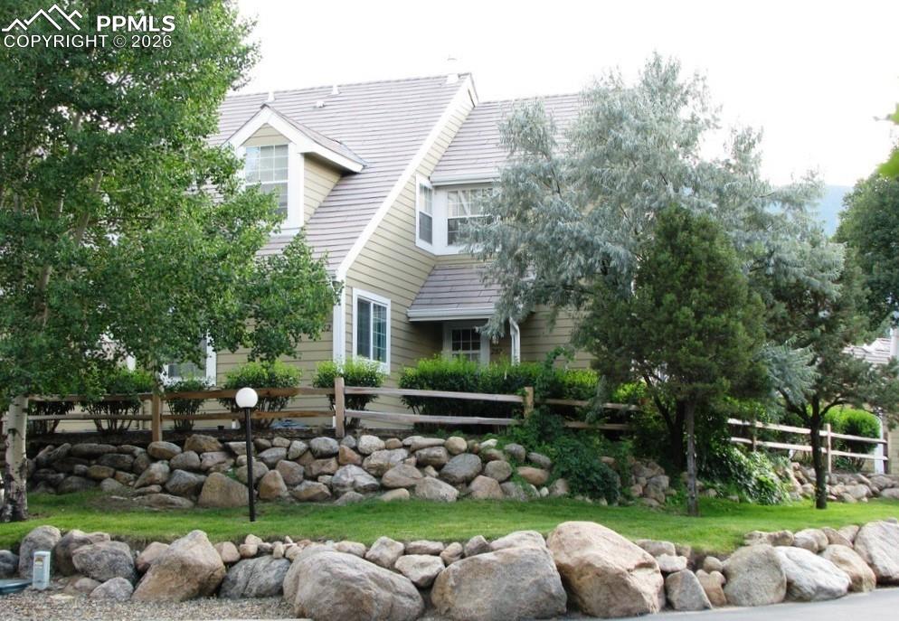 Image 2 of 47: Summertime!