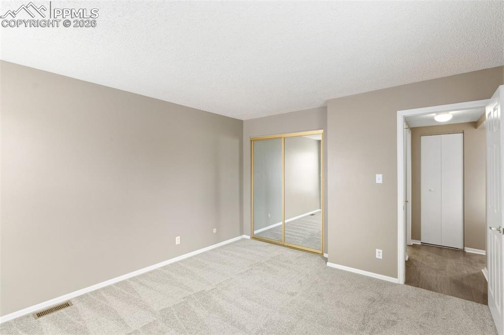 Image 33 of 47: Main-level Bedroom