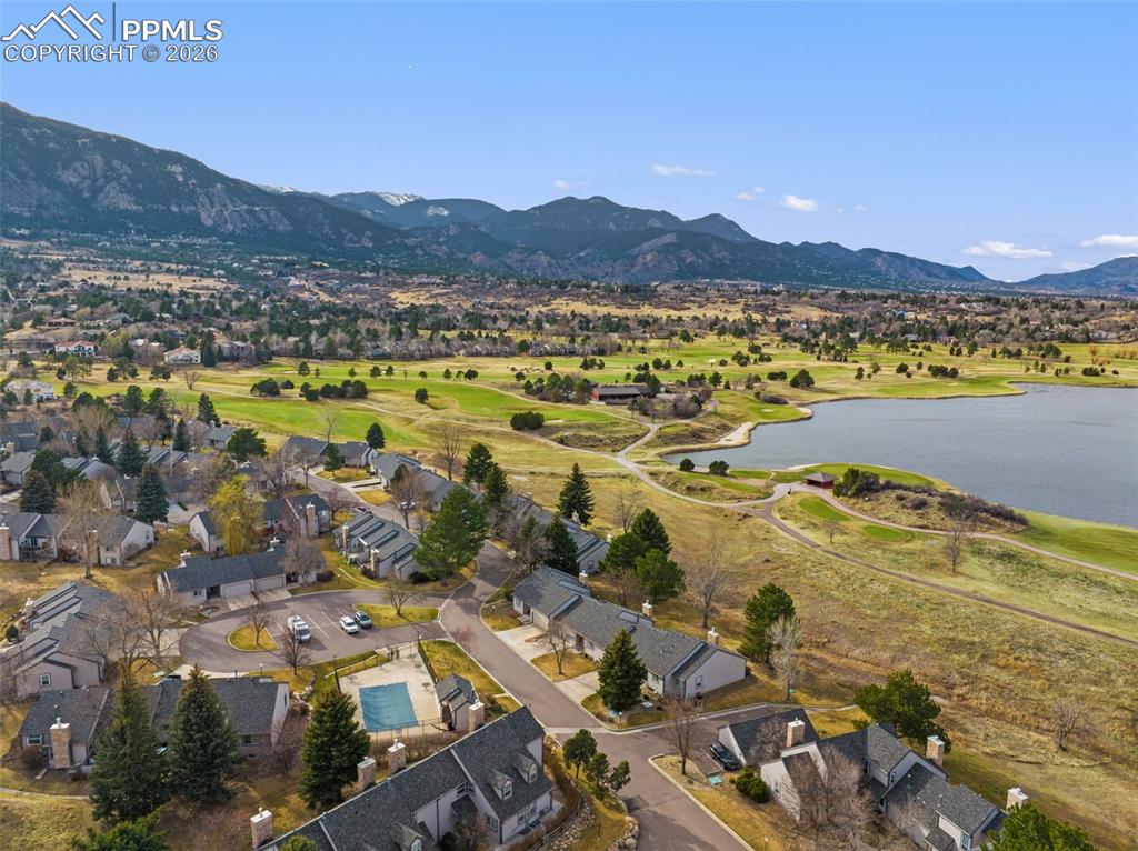 Image 4 of 47: Townhome nestled near mountains and golf course