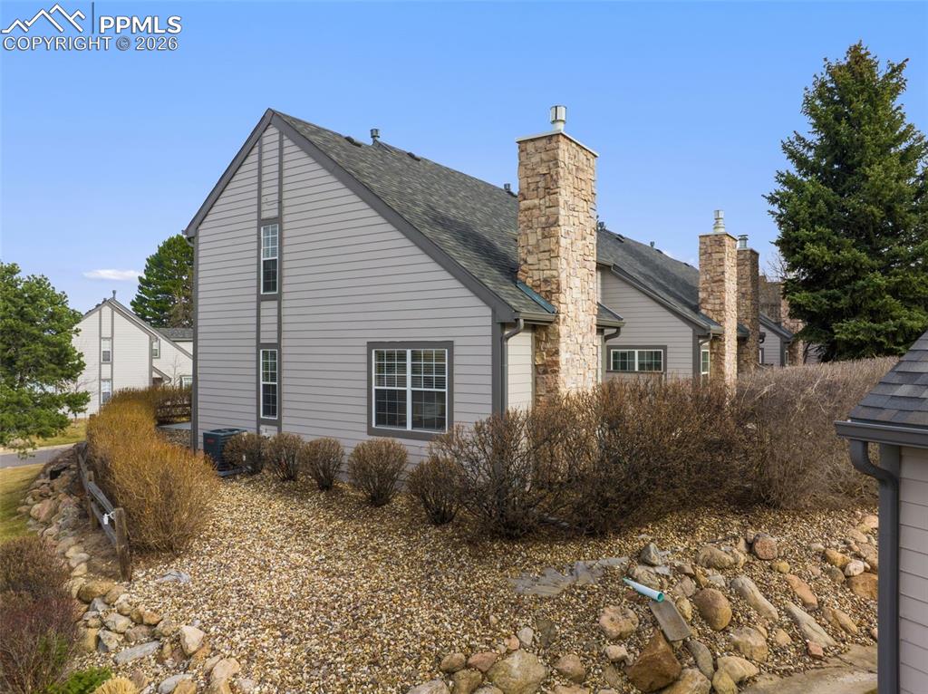 Image 45 of 47: Great corner unit!