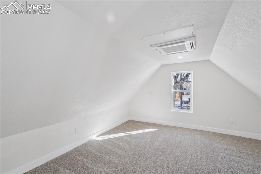 Image 21 of 36: Bonus Room