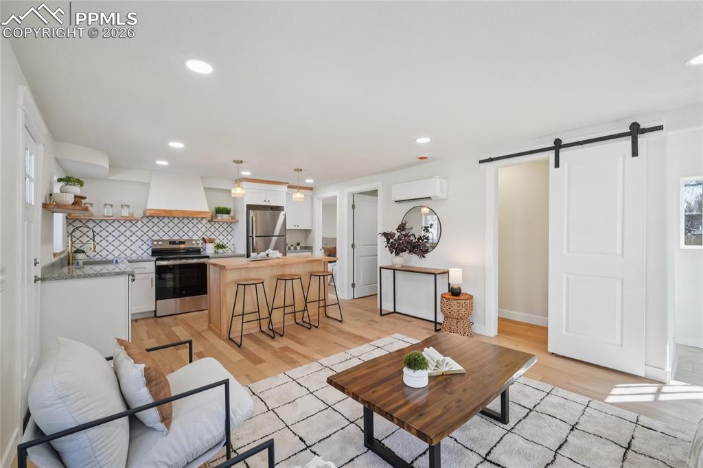 Image 4 of 36: Living Room