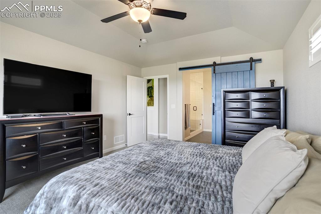 Image 19 of 48: Master Bedroom