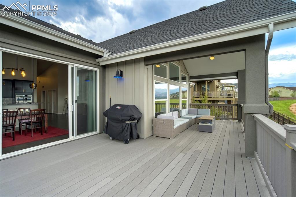Image 38 of 48: Deck