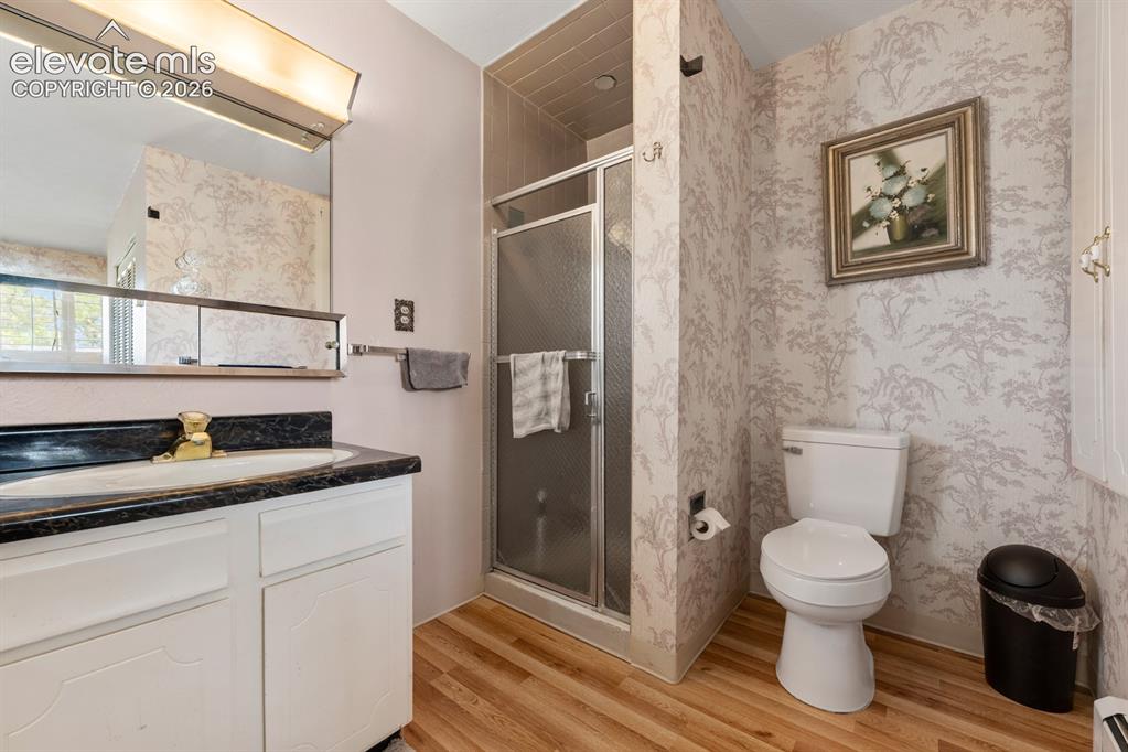 Image 10 of 28: Bathroom