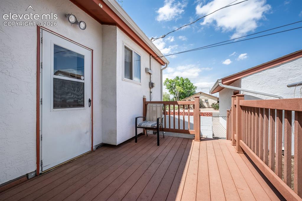 Image 15 of 28: Deck