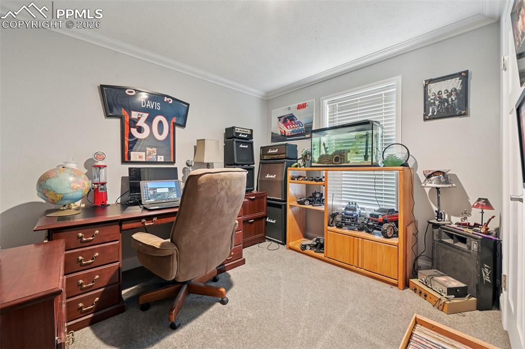 Image 17 of 22: Bedroom