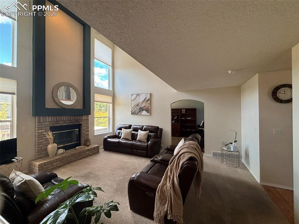 Image 15 of 44: Living Room