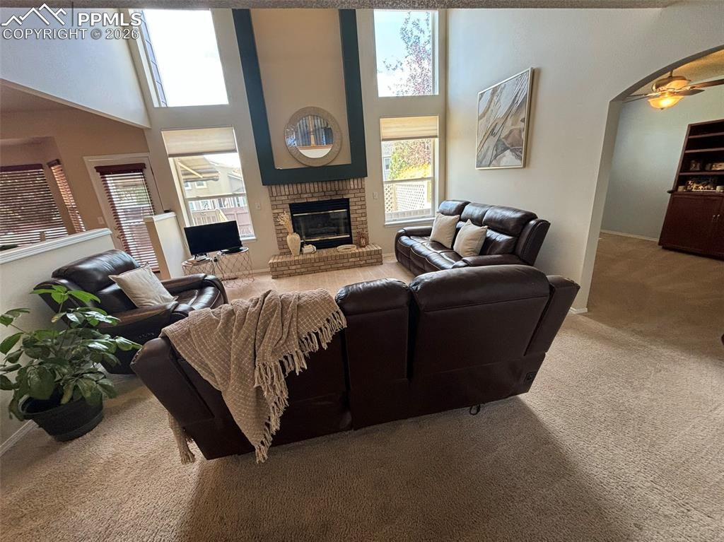 Image 17 of 44: Living Room