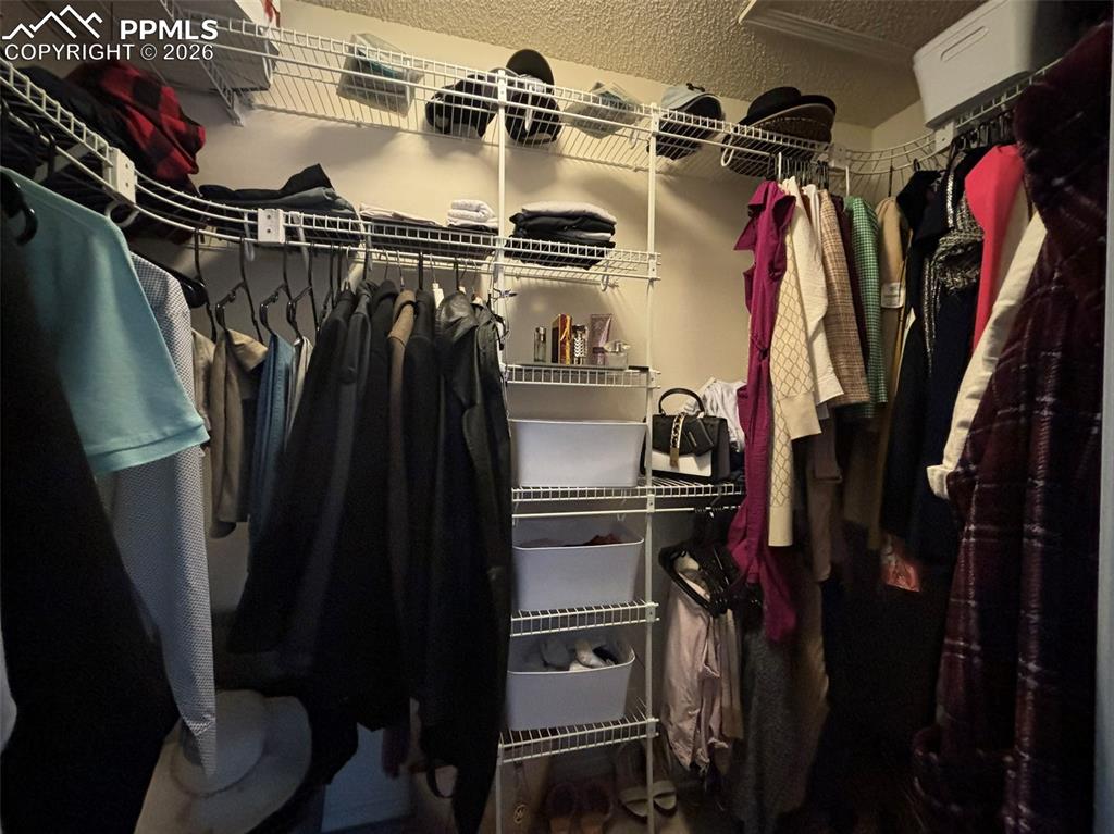 Image 26 of 44: Closet