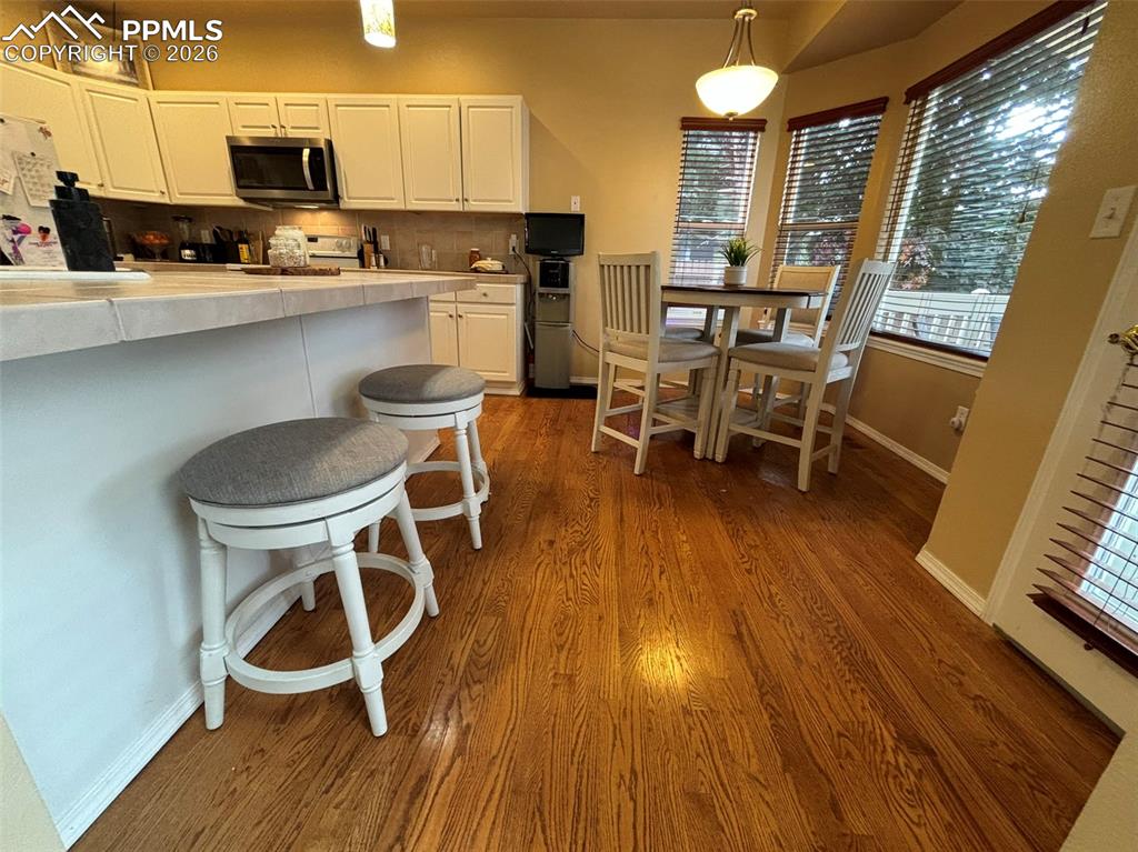Image 6 of 44: Kitchen