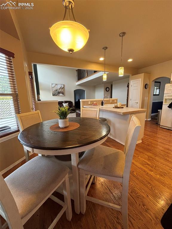 Image 8 of 44: Dining Area