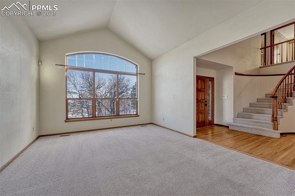 Image 13 of 50: Living Room