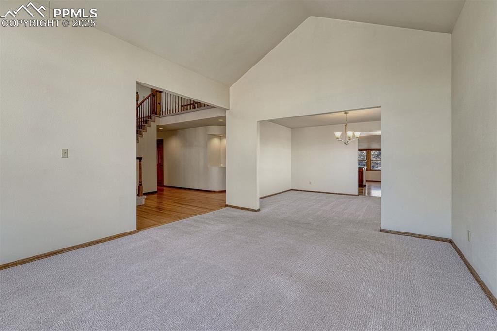 Image 15 of 50: Living/Dining/Entry