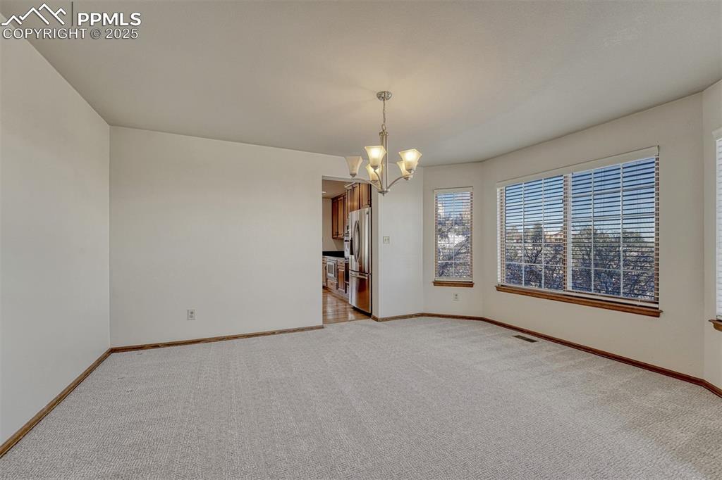 Image 17 of 50: Dining Room