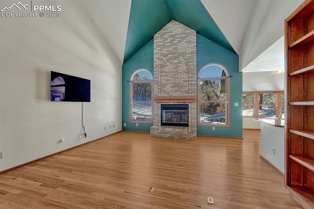 Image 18 of 50: Family Room