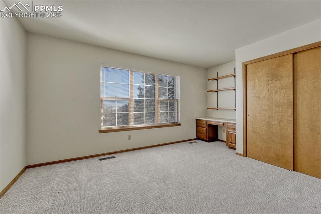 Image 45 of 50: Bedroom