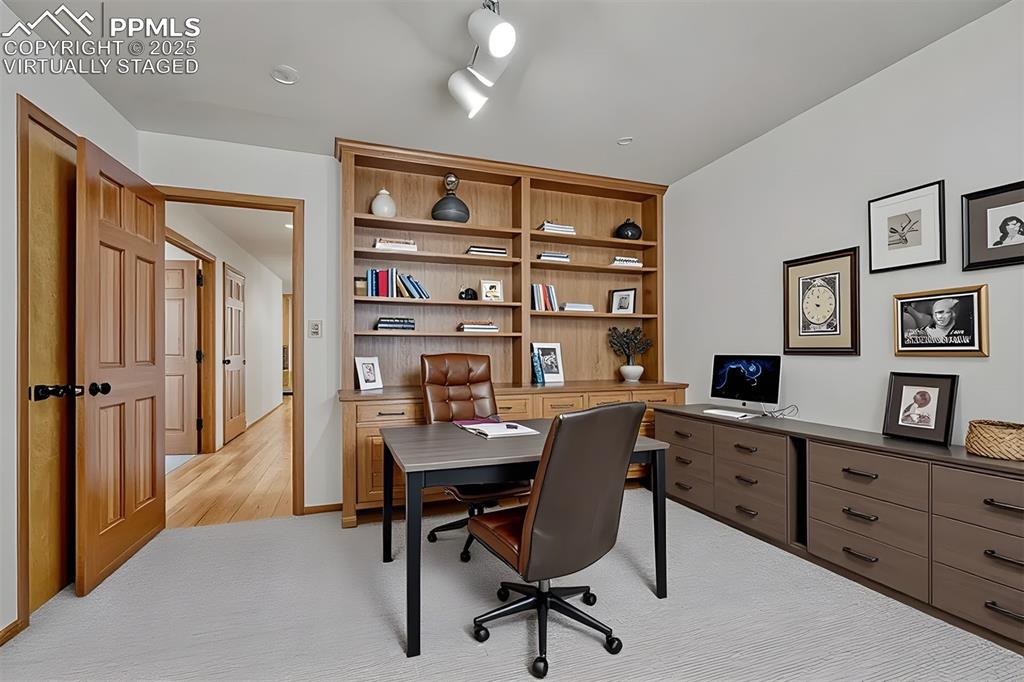 Image 7 of 50: Virtually Staged